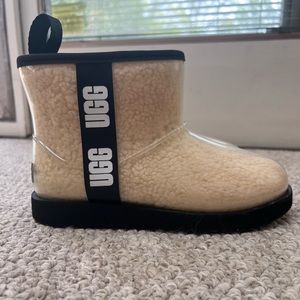 Uggs Girls Size 3 Classic Mini Clear